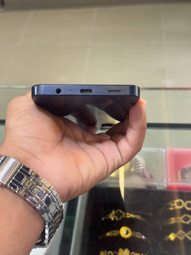 Samsung Mobile A06 4