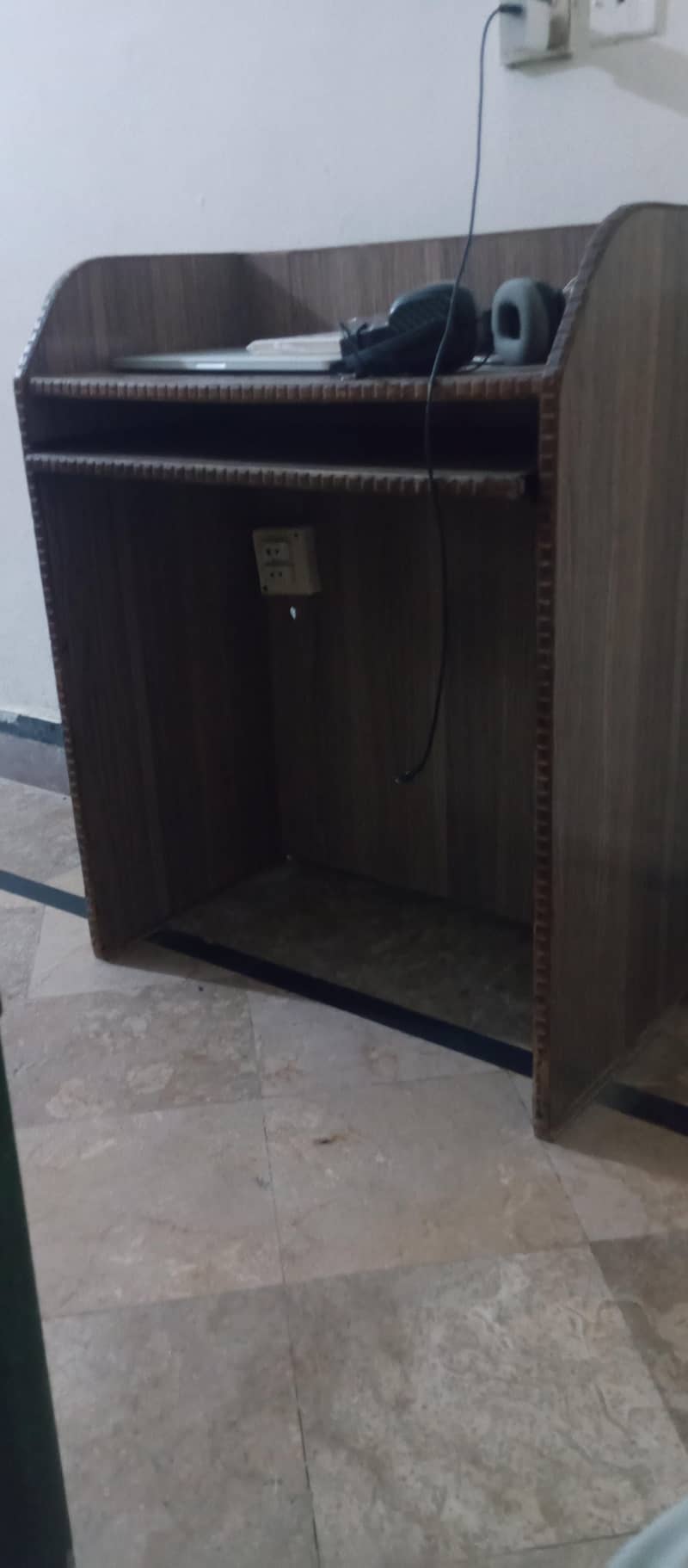 Computer Table 7