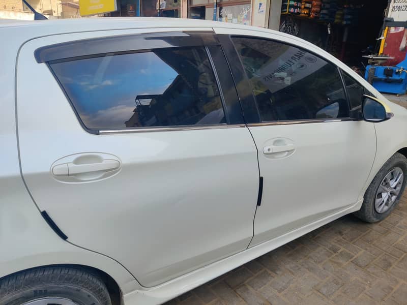 Toyota Vitz 2012 3