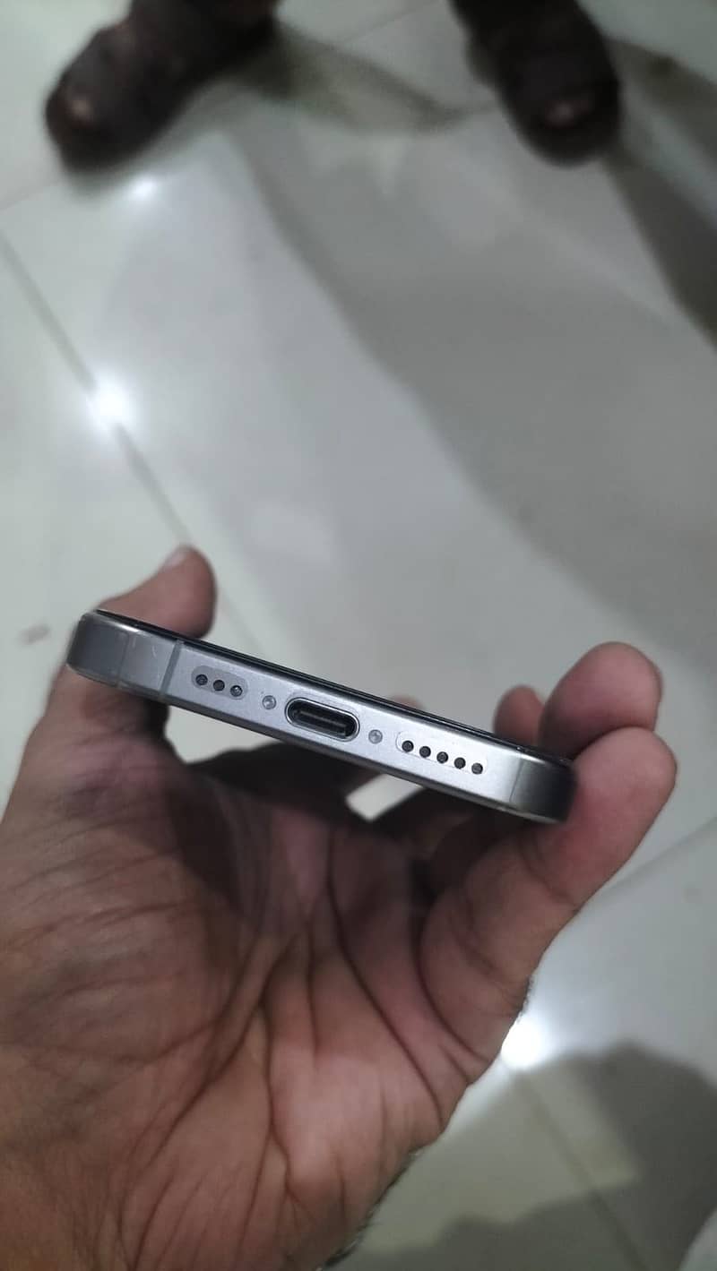 Apple iPhone 15 Pro JV 3