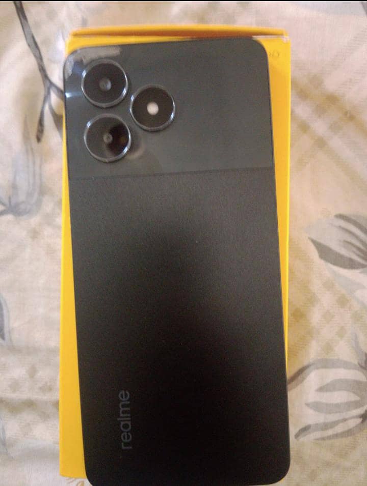 Realme C51 0
