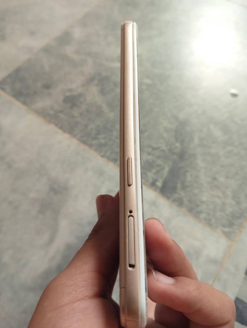 OPPO A57 2