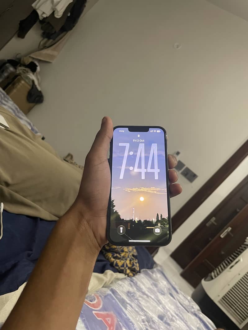 Apple iPhone 13 Pro 4