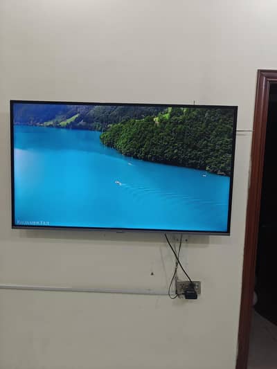 TCL LED in Excellent condition