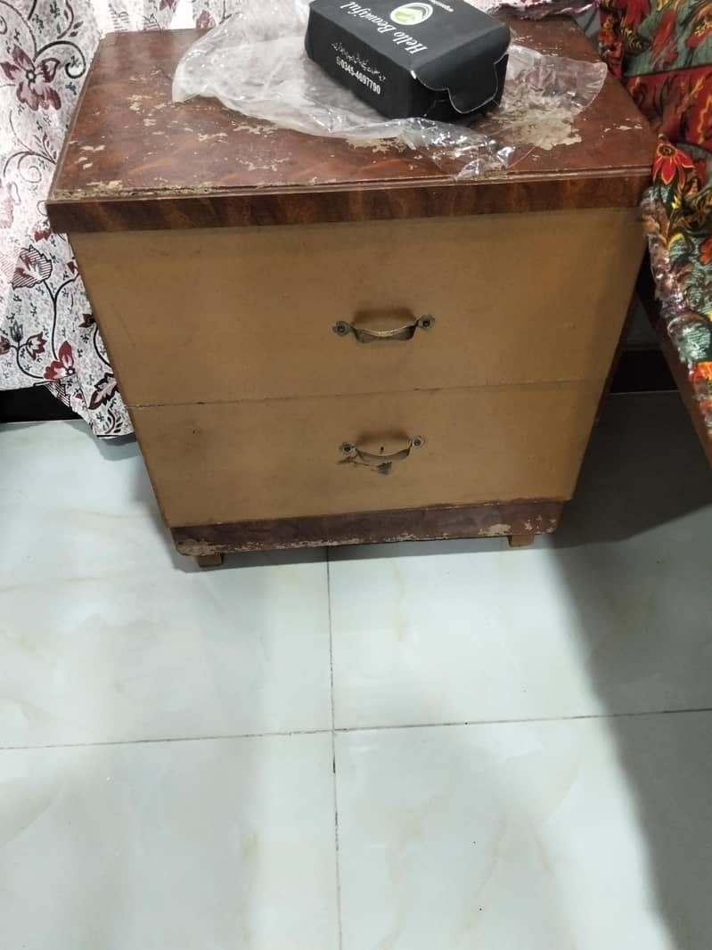 bed dressing side table 3