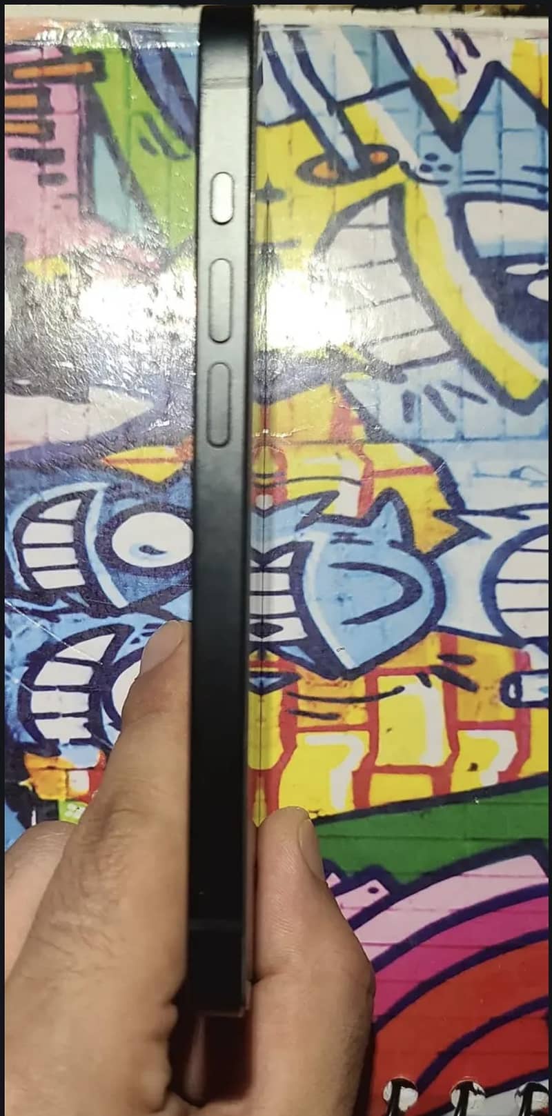 Apple iPhone 16e 0