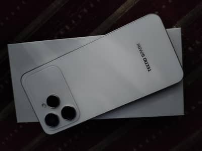 Tecno Spark 40.12 GB 128 GB