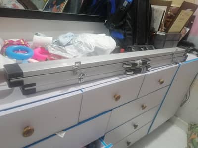 Snooker new and normal use cue with box