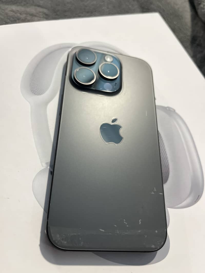 Apple iPhone 15 Pro 8