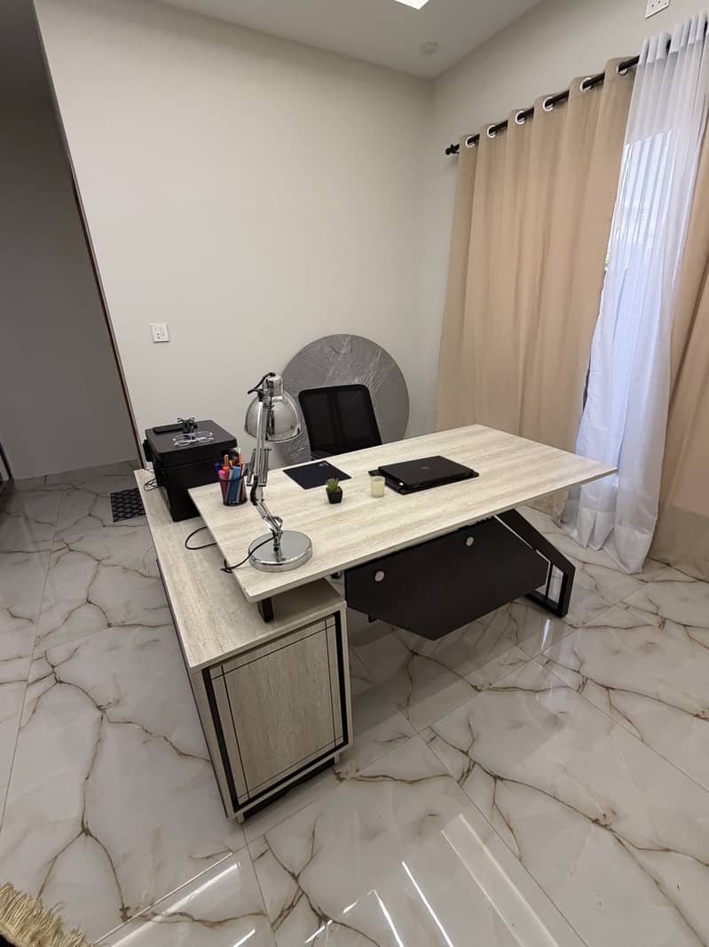 CEO office Table (Almost New) 1