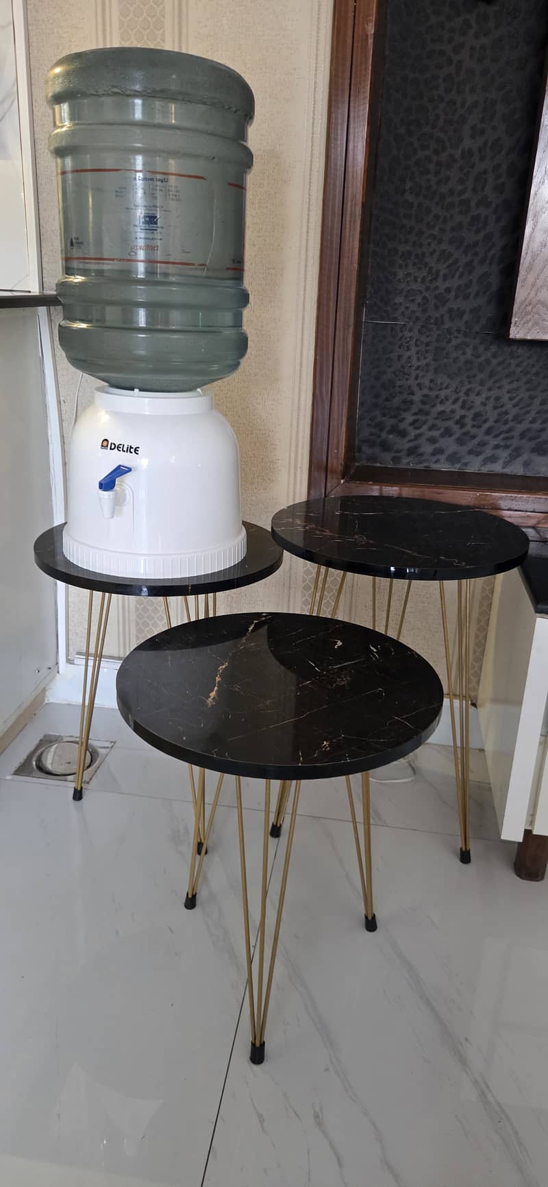Coffee/Serving tables 0
