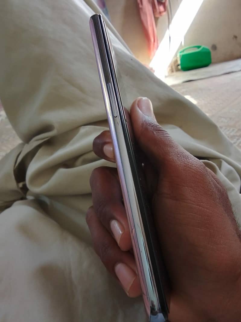 One Plus 9 5g single sim 3