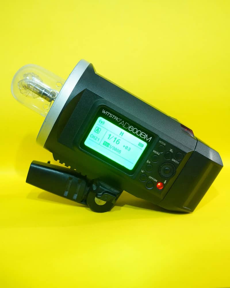 *AD600BM* – Studio Flash 4