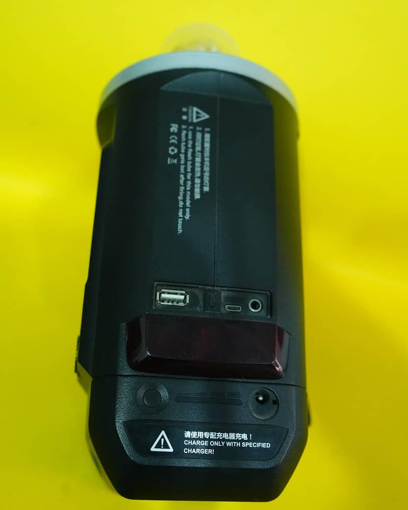 *AD600BM* – Studio Flash 5