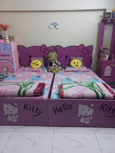 Girls Bed Room Set