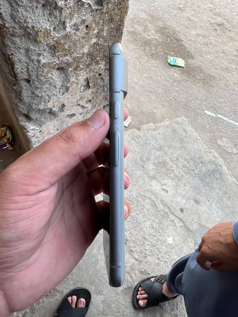 Google Pixel 8 2