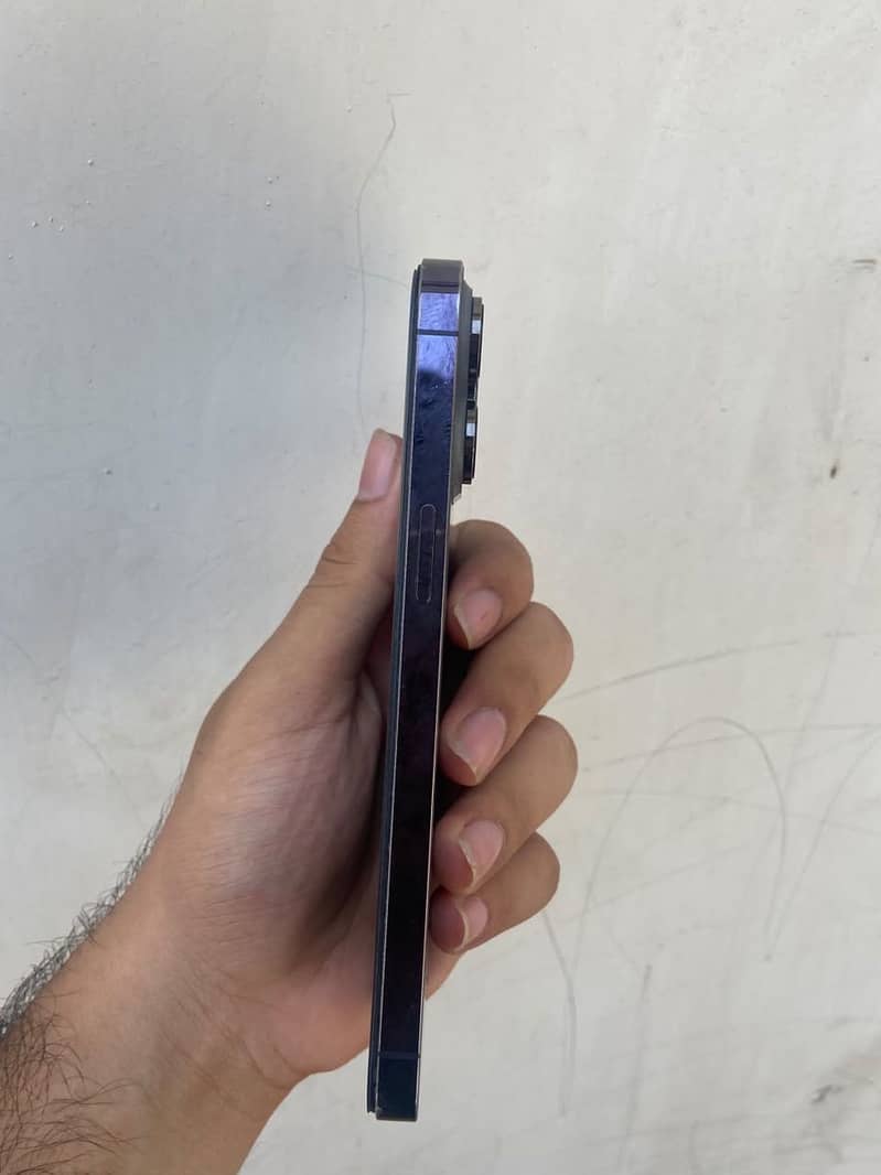Apple iPhone 14 Pro Max 2