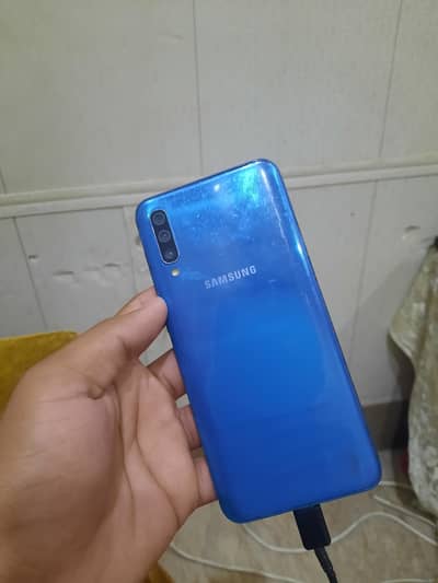 Samsung Mobile A50