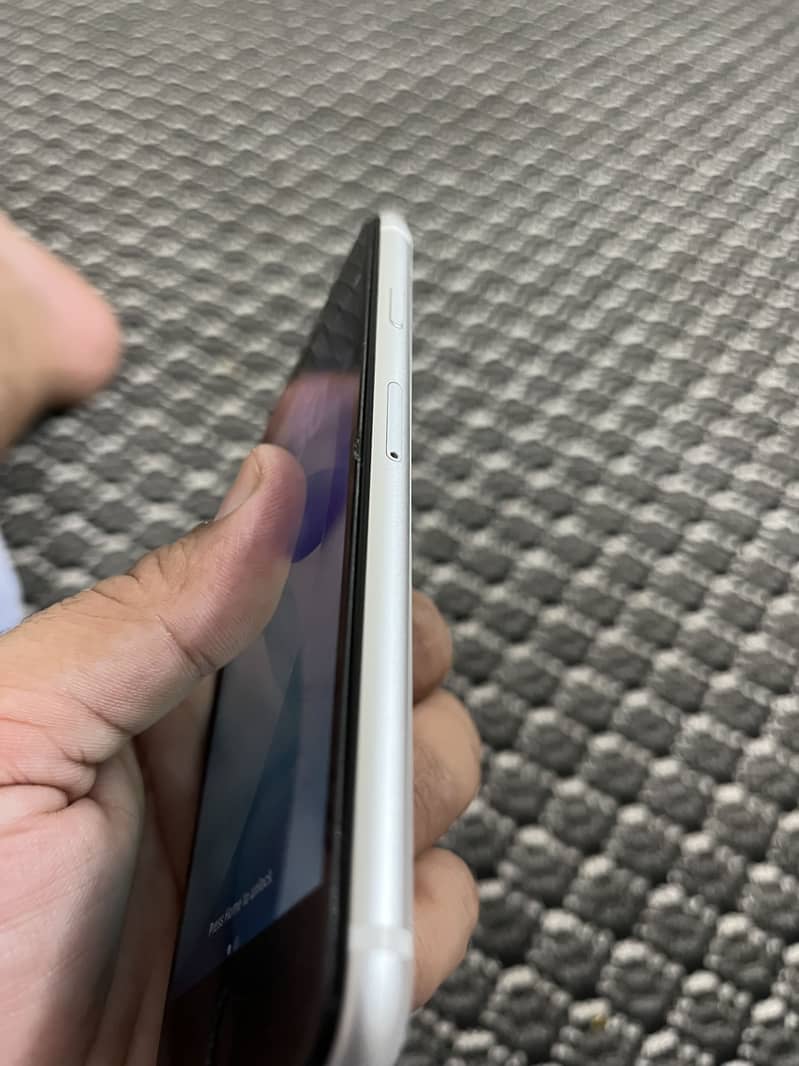 Apple iPhone SE second generation 20 model 1