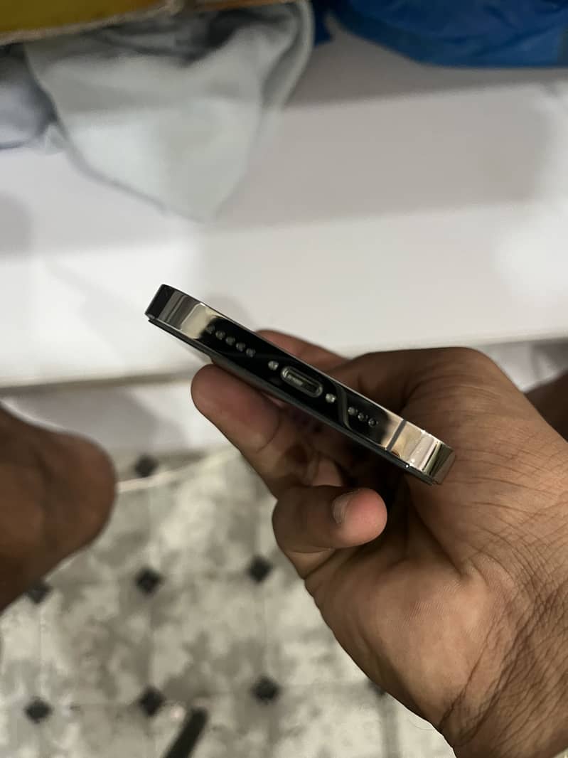 Apple iPhone 13 Pro 5