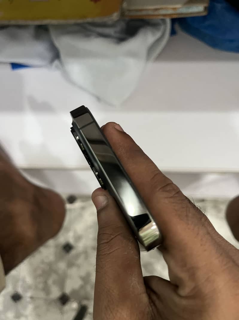 Apple iPhone 13 Pro 6