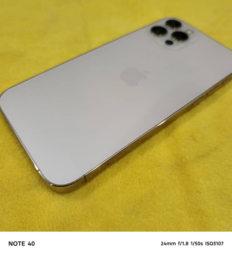 Apple iPhone 12 Pro 0