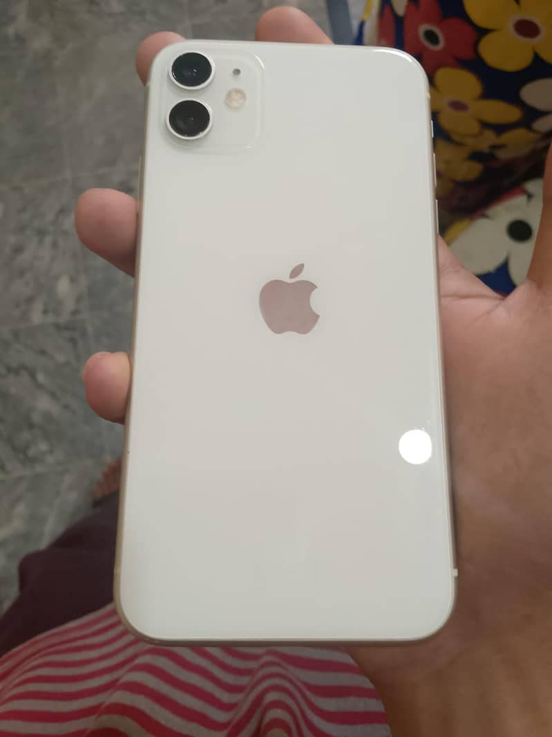 Apple iPhone 11 0