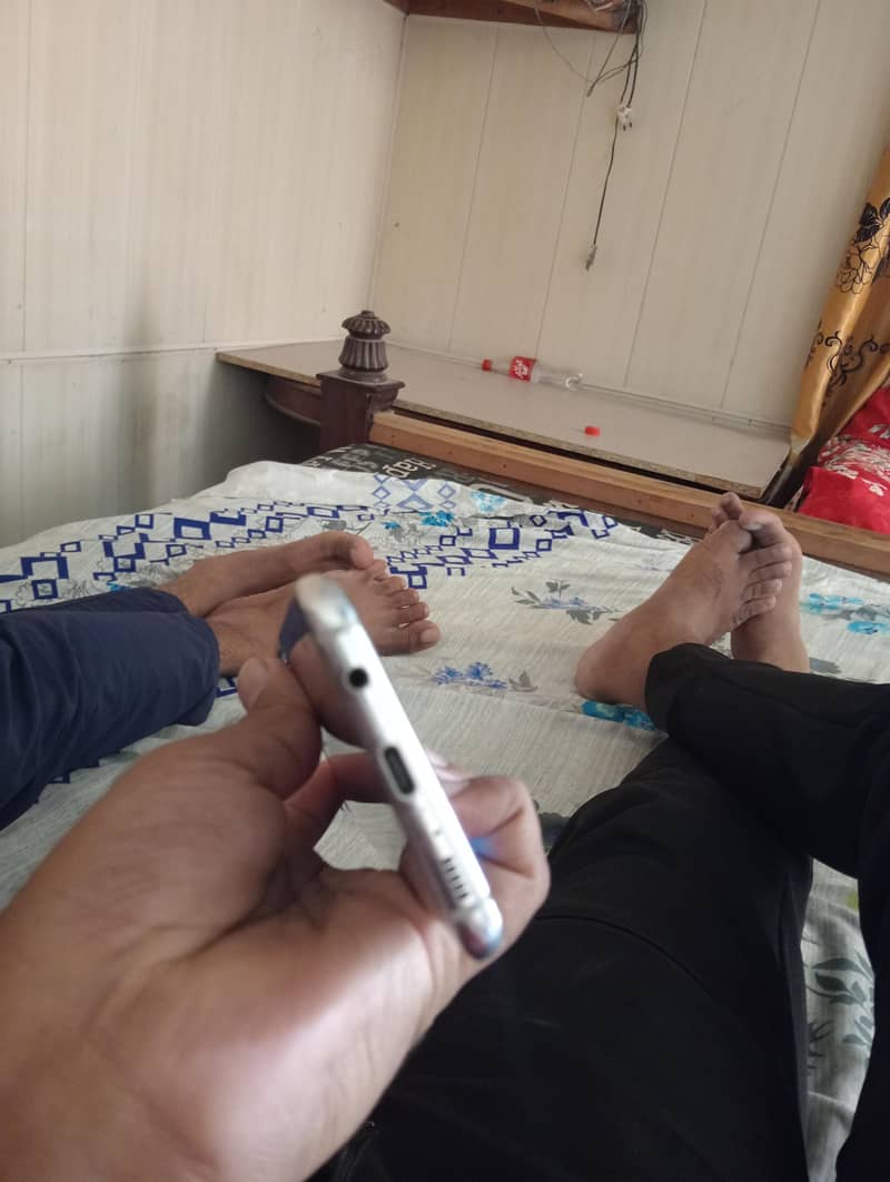 Samsung Mobile S8 Plus 1