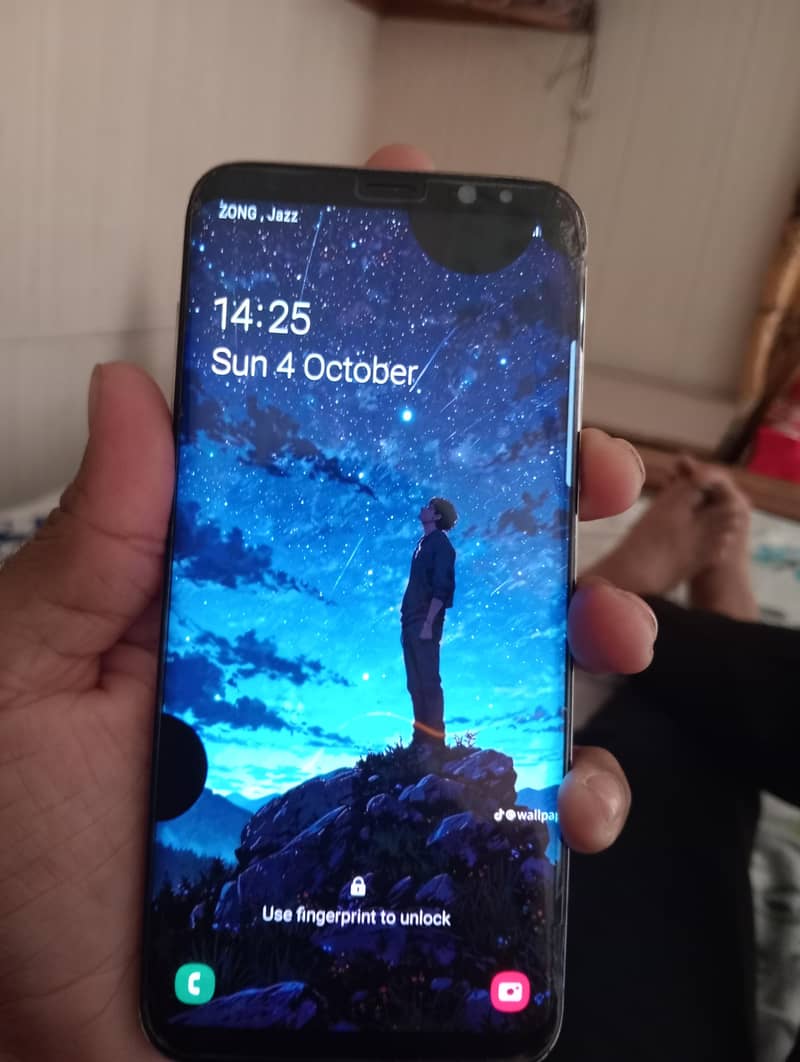 Samsung Mobile S8 Plus 3