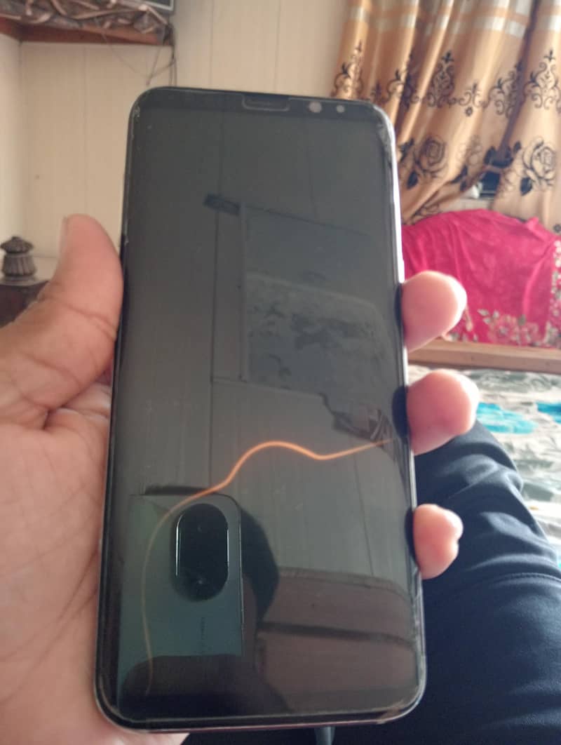 Samsung Mobile S8 Plus 5