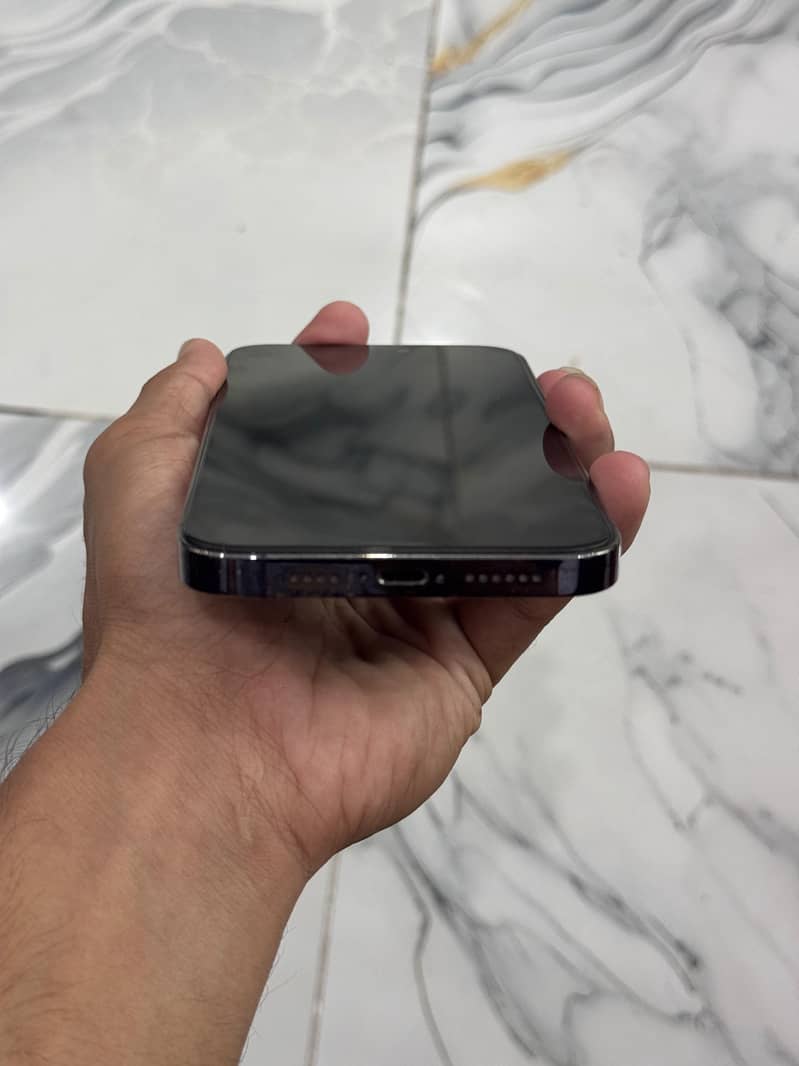Apple iPhone 14 Pro Max 5