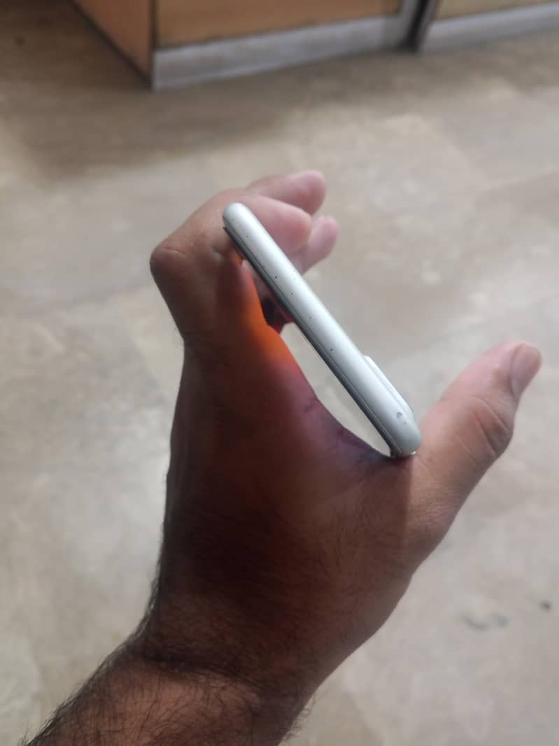 Apple iPhone 7 Plus 5