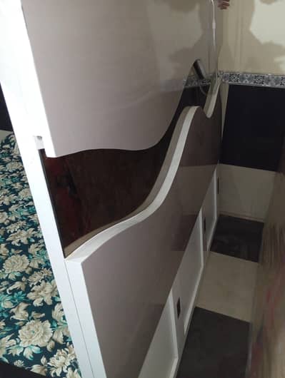 high gloss brand new just 3 mont use