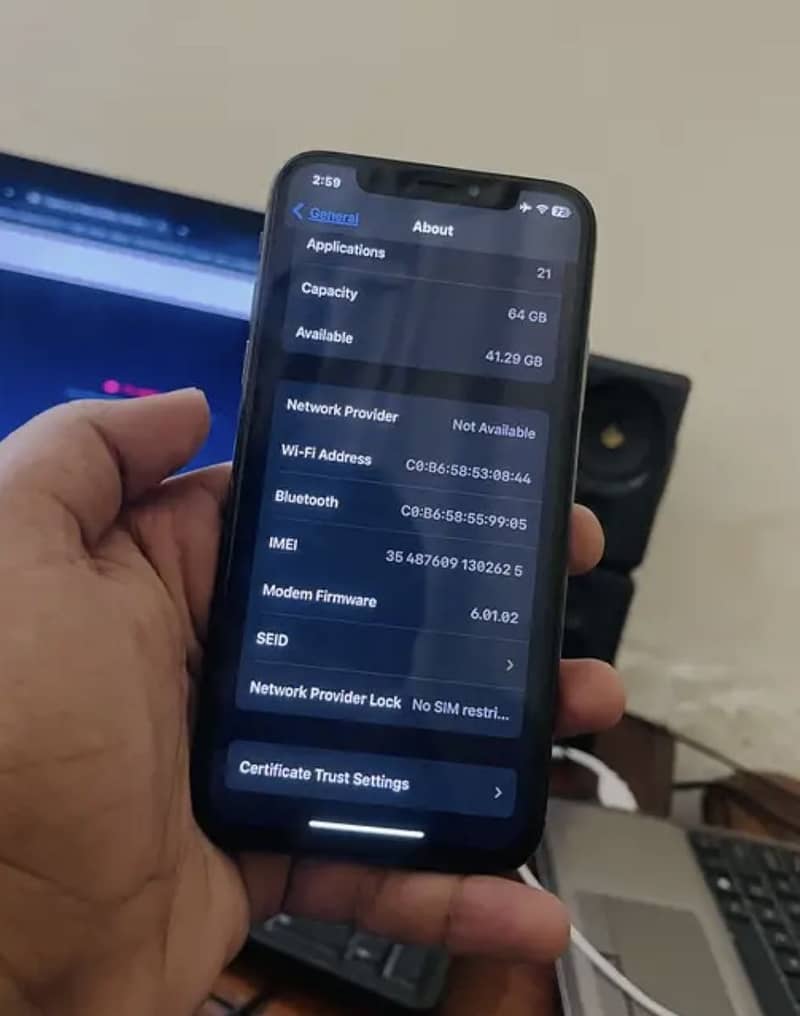 Apple iPhone X 3