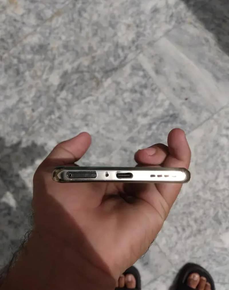 Infinix Note 40 Pro 4