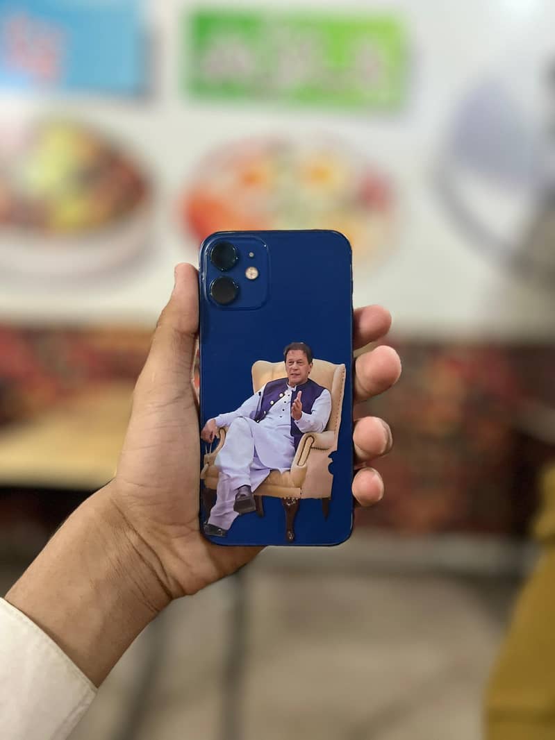 Apple iPhone 12 mini 0