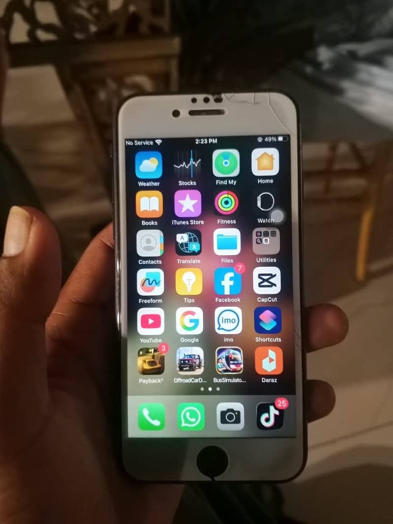 Apple iPhone 8 1
