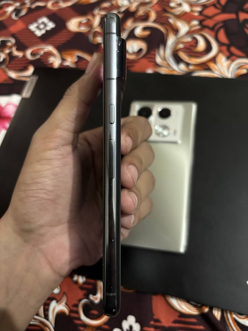 Google Pixel 8 Pro 4