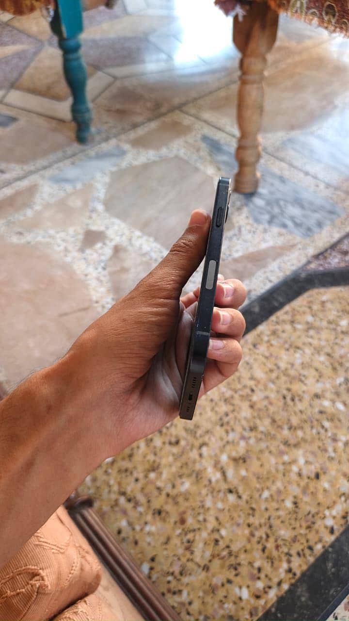 Apple iPhone 12 8
