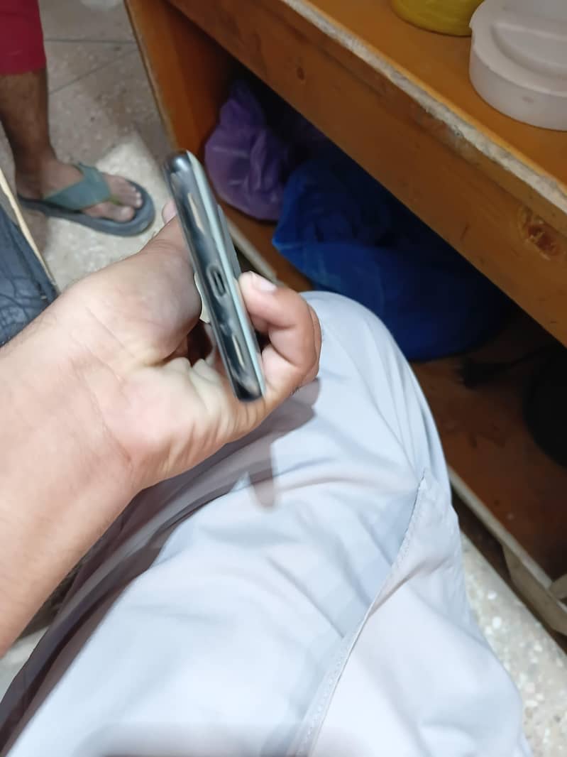 Google Pixel 6a 4
