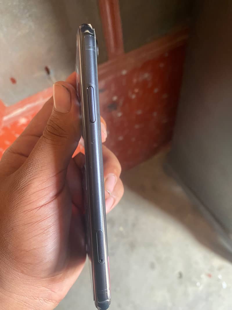 Apple iPhone XR 2
