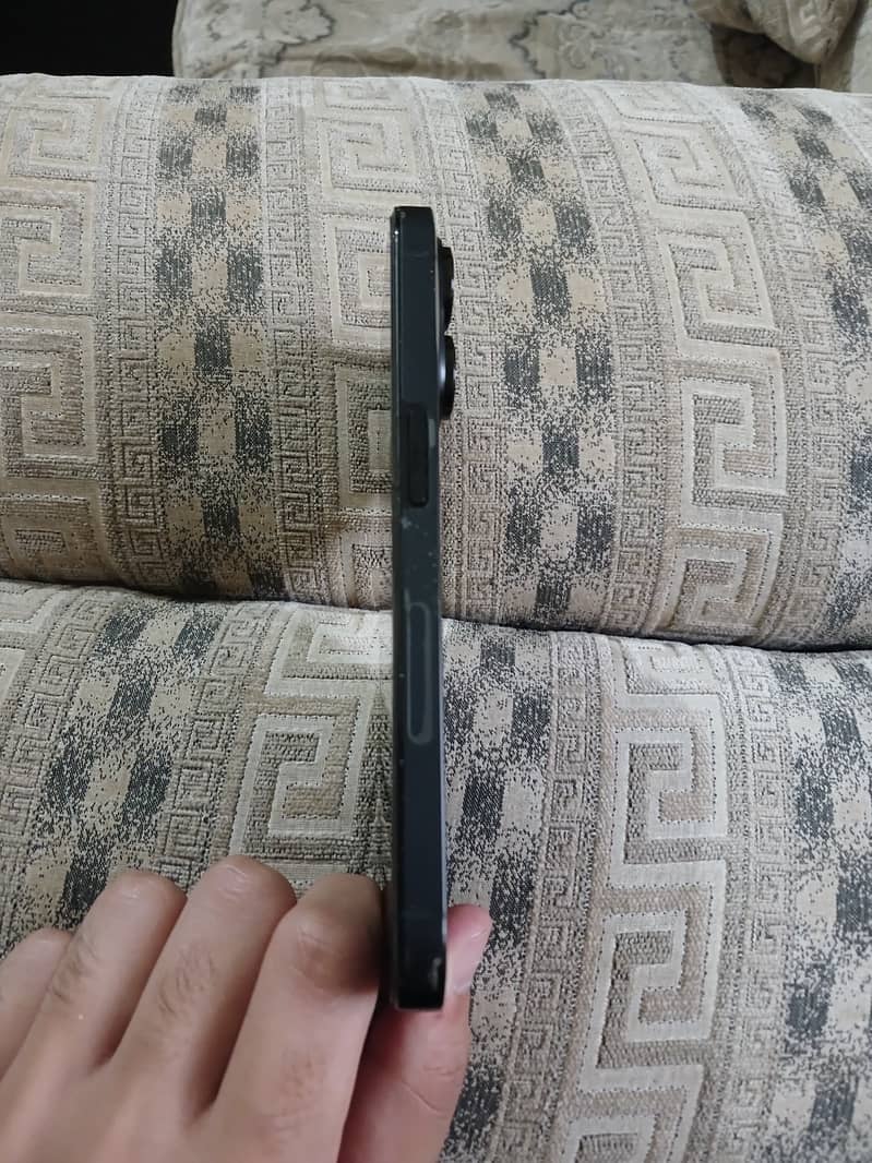 Apple iPhone 14 Pro 1