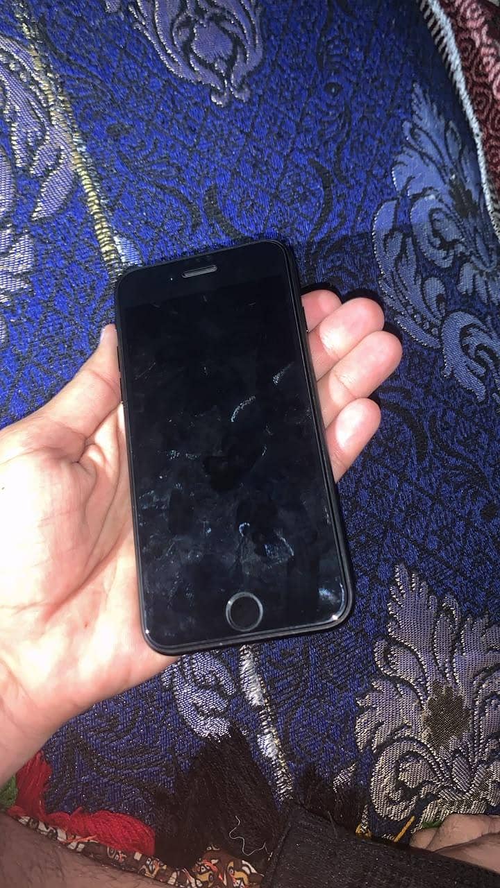 Apple iPhone SE 3