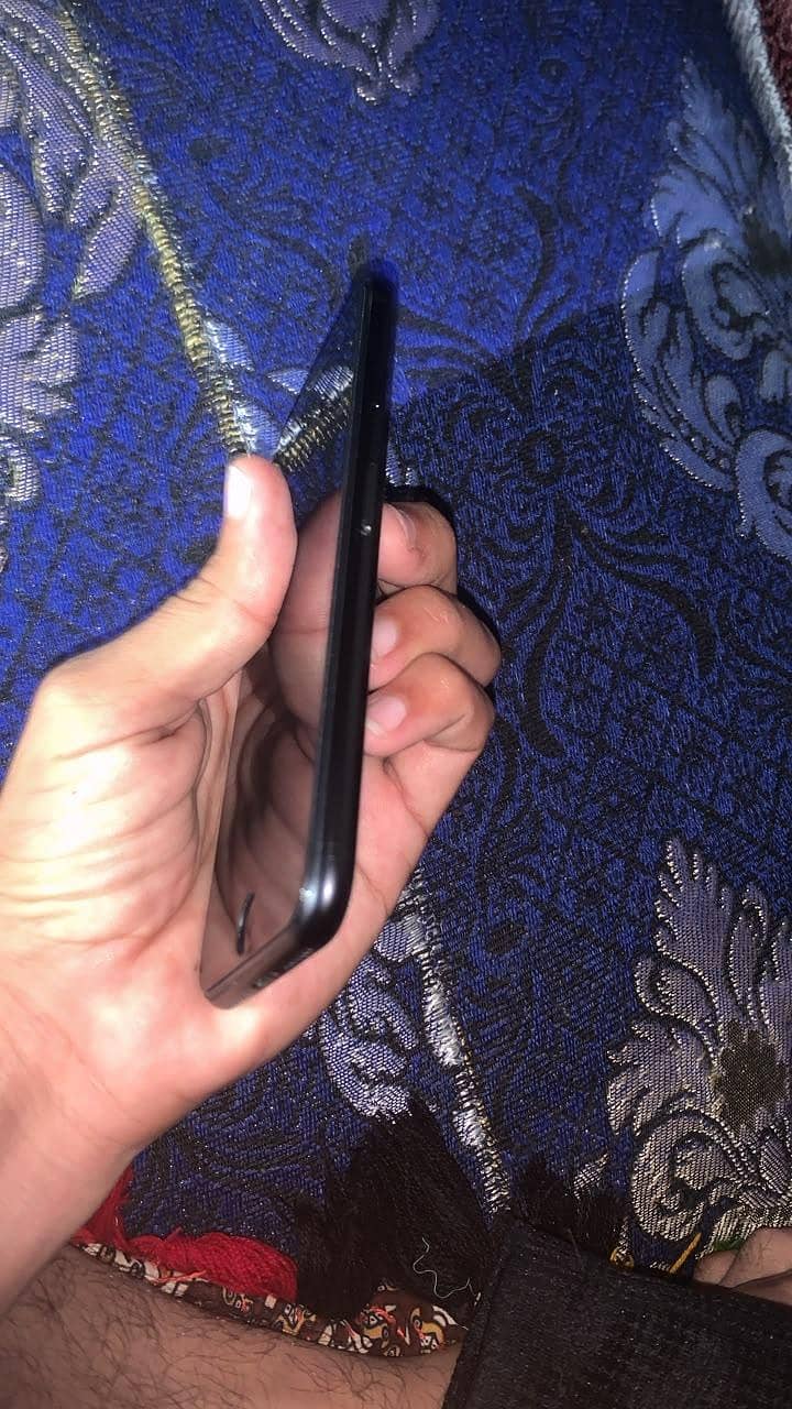 Apple iPhone SE 7
