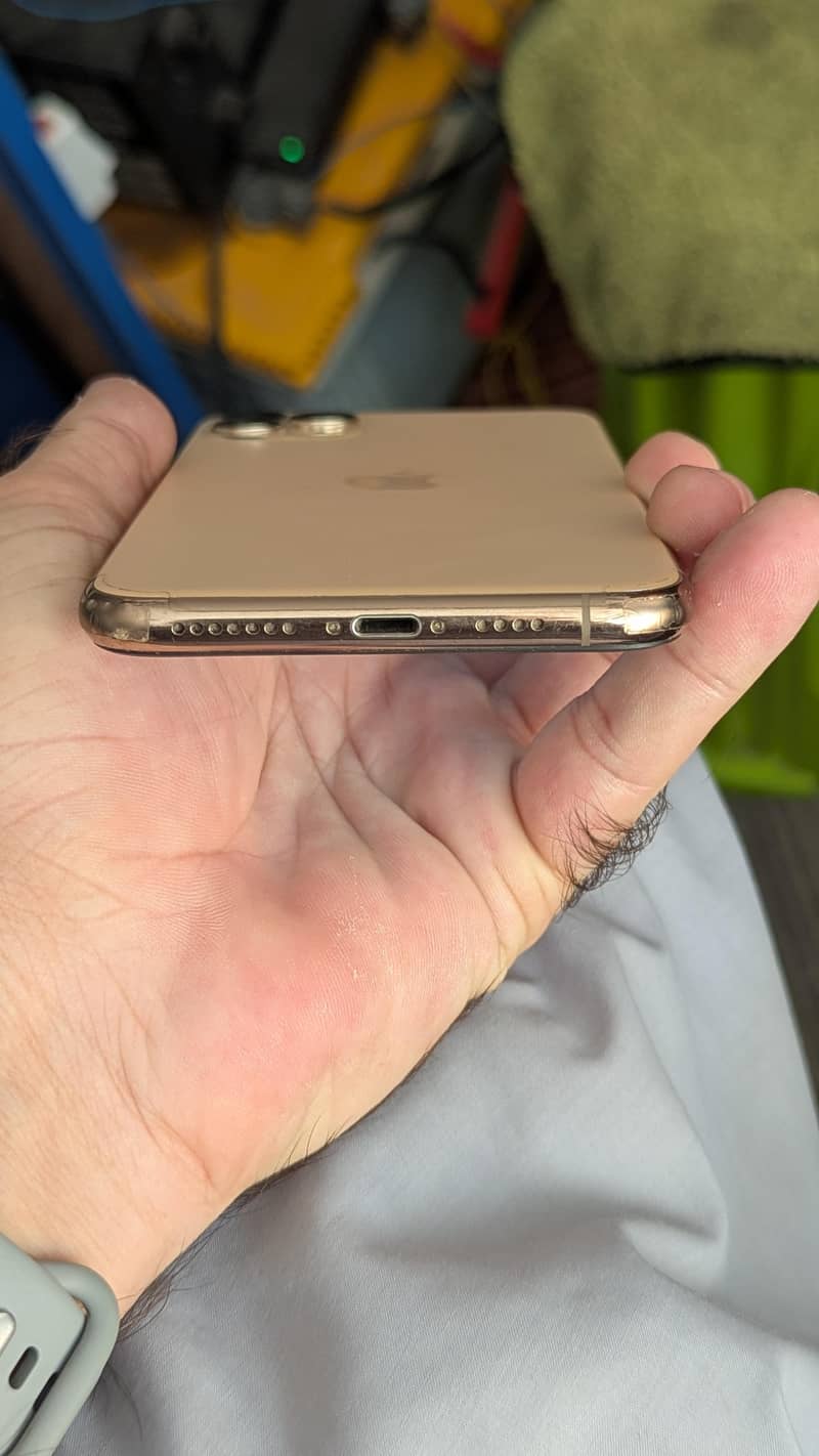 Apple iPhone 11 Pro Max 3