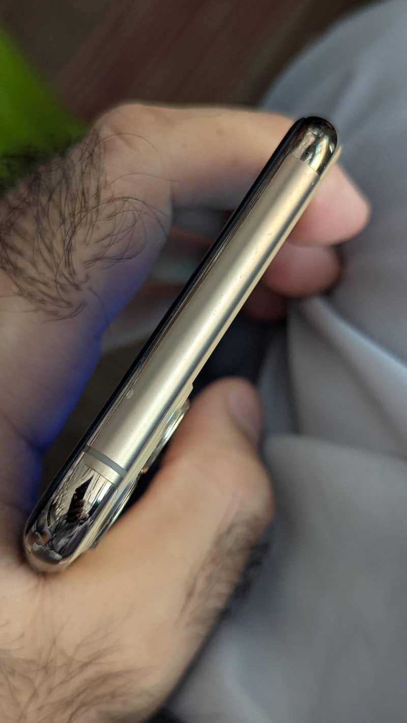 Apple iPhone 11 Pro Max 5