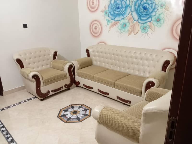 7 seater sofa 0