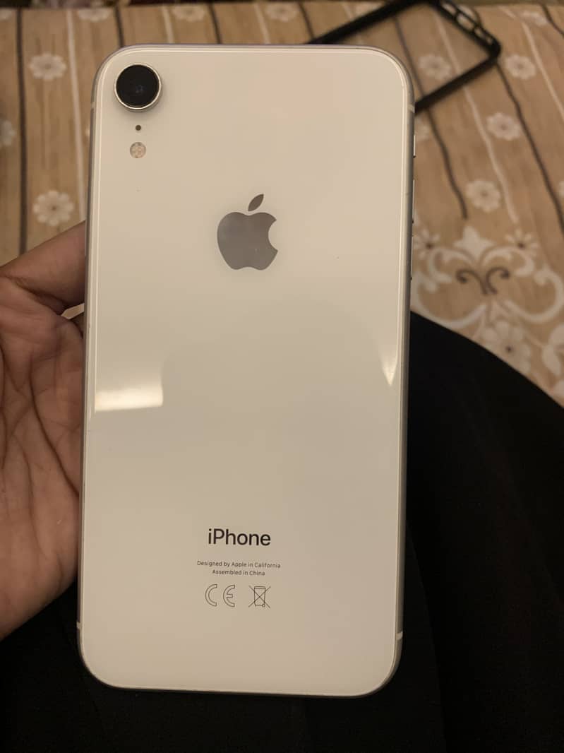 Apple iPhone XR 0