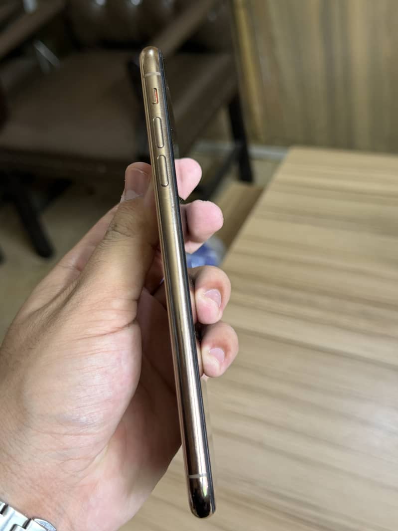 Apple iPhone X 2