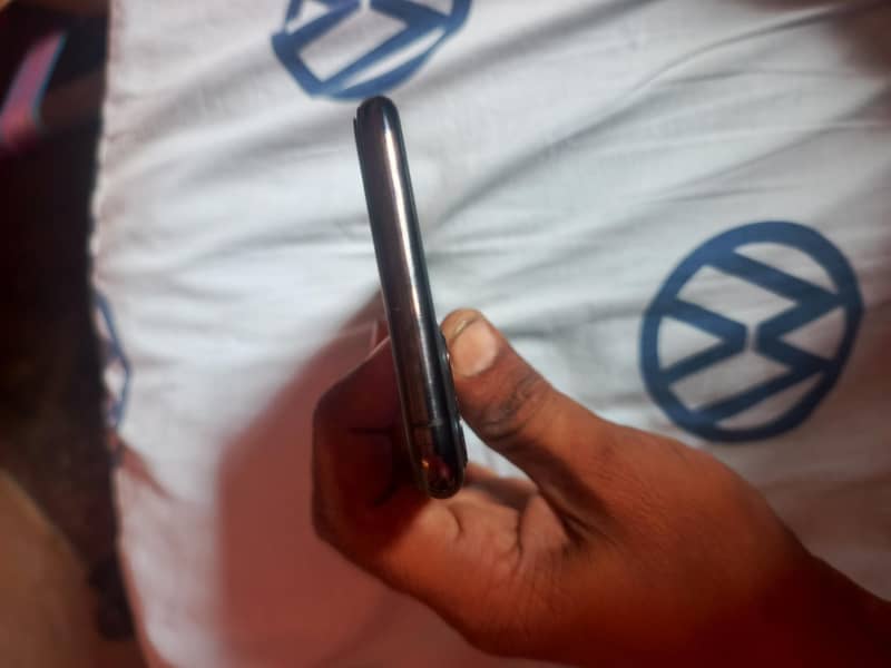 Apple iPhone 11 Pro Max 5